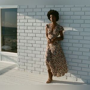 Doen Floral Maxi Dress - Black and Pink